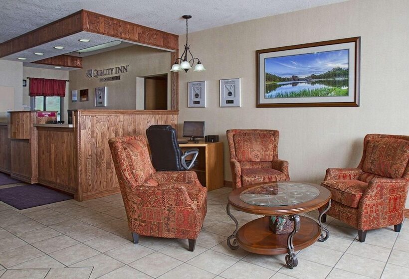 فندق Everspring Inn & Suites