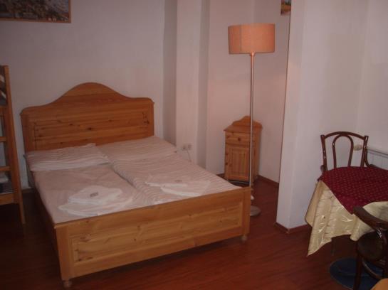 酒店 Old Monarchia