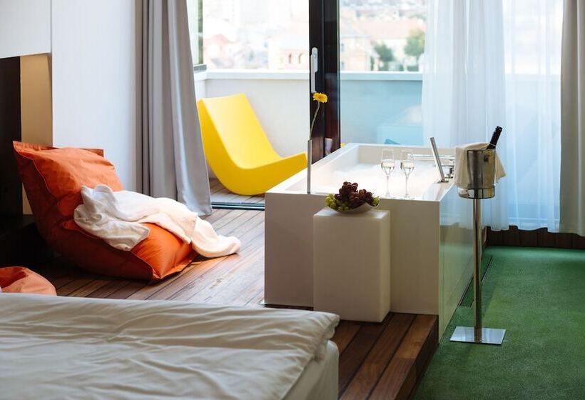 בית מלון כפרי Privo