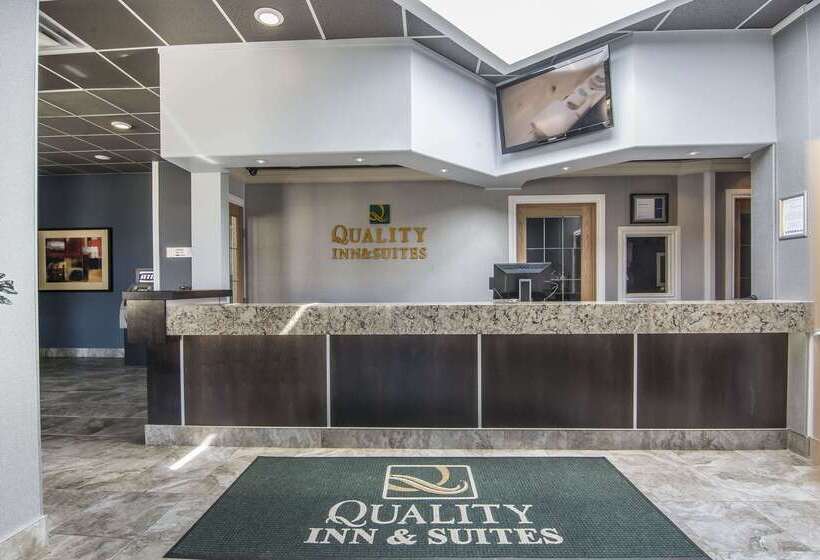 בית מלון כפרי Quality Inn & Suites
