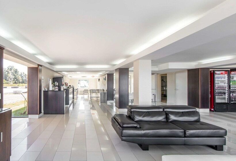בית מלון כפרי Quality Inn & Suites