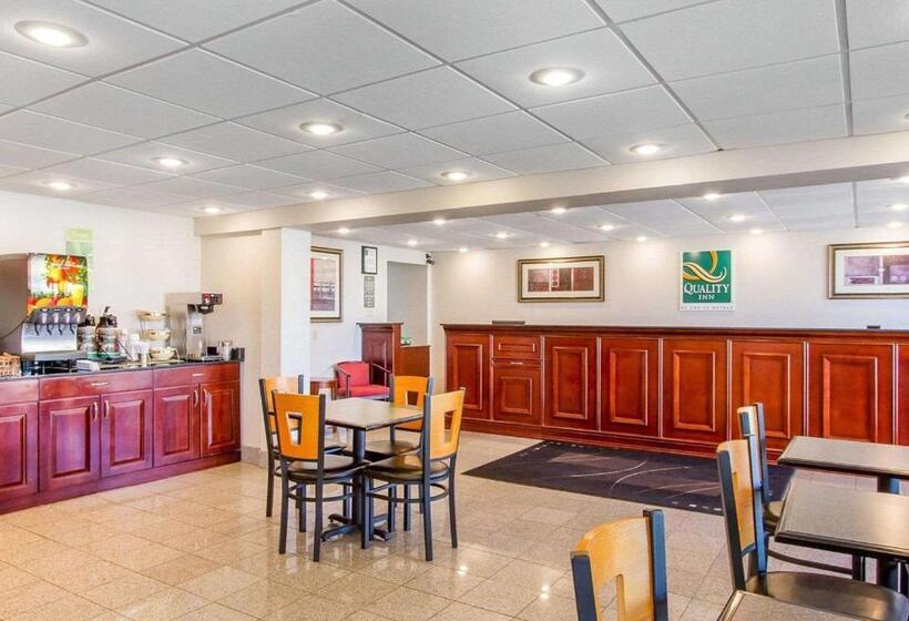 בית מלון כפרי Quality Inn Dyersburg I155