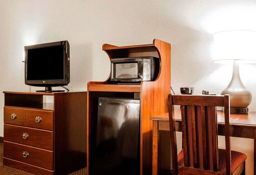 Отель Quality Inn