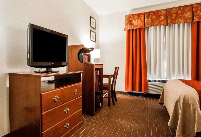 Отель Quality Inn