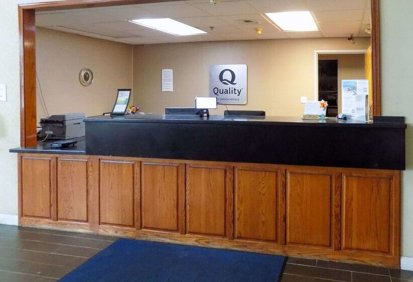 Отель Quality Inn