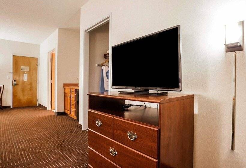 Отель Quality Inn