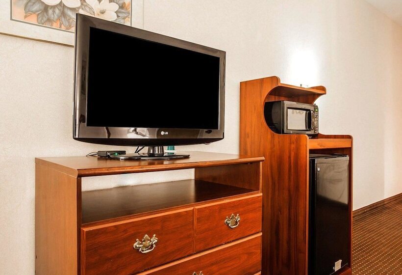 Отель Quality Inn