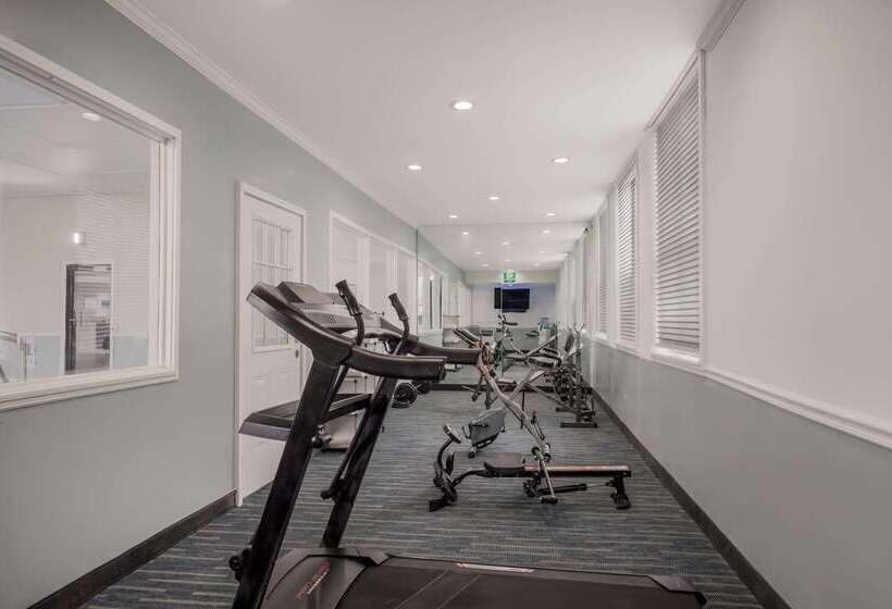 فندق Quality Inn