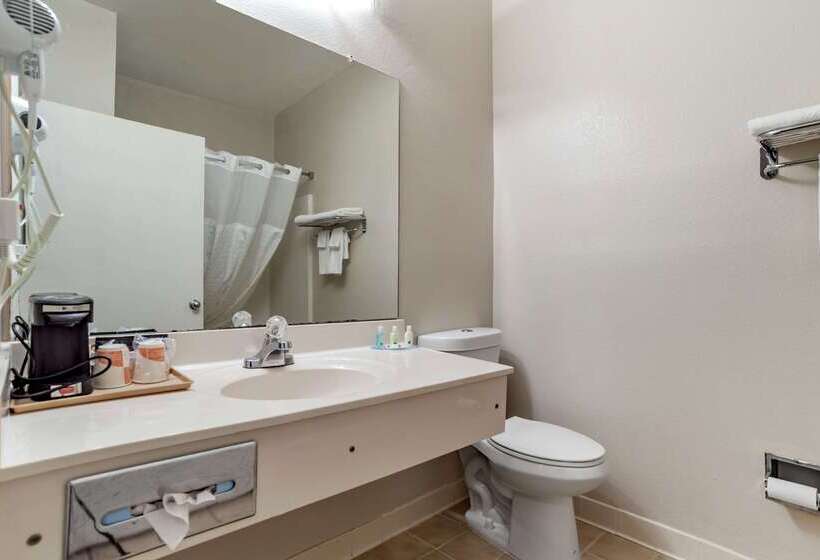 فندق Quality Inn