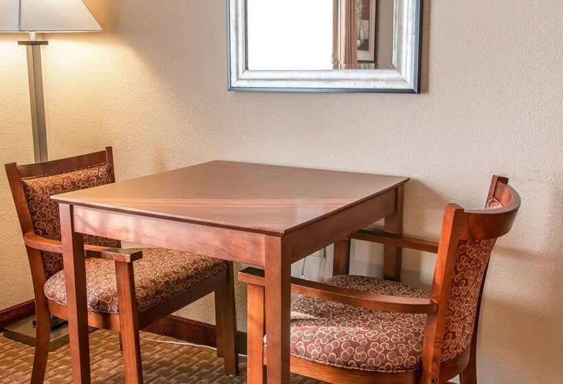 酒店 Quality Inn Near Interstate I94