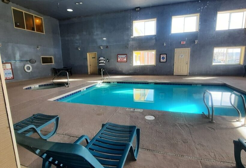 فندق Quality Inn & Suites Grants   I 40