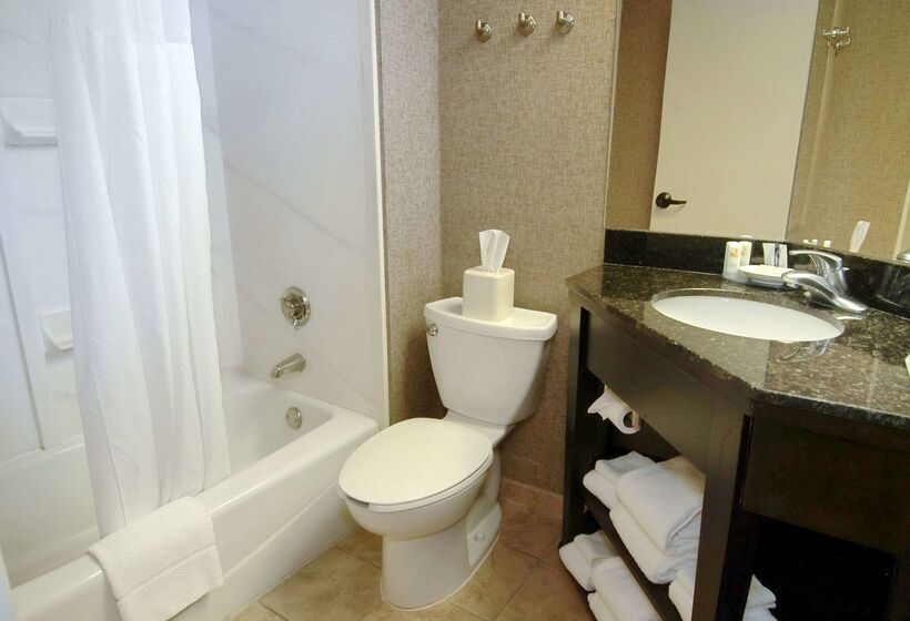 هتل Quality Inn & Suites North Little Rock