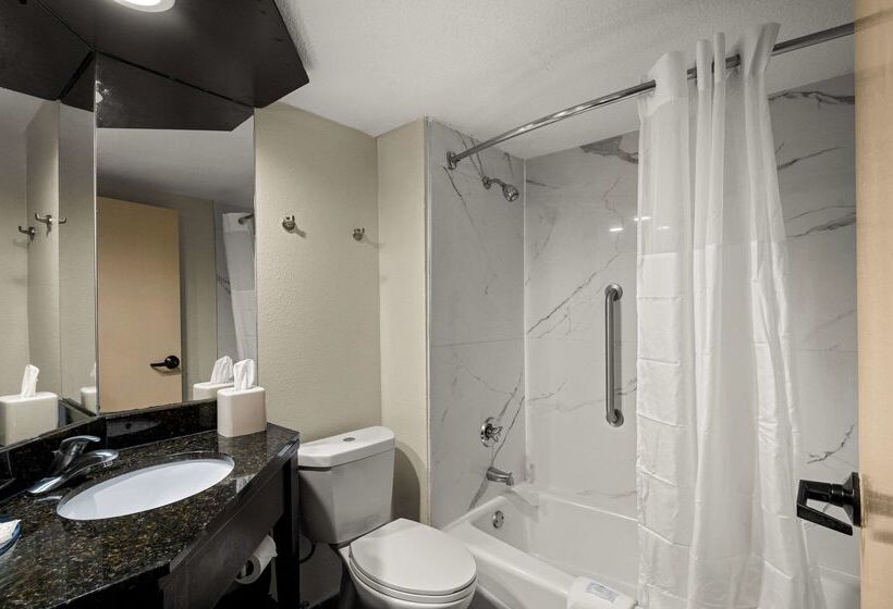 هتل Quality Inn & Suites North Little Rock