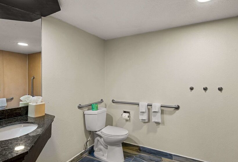 هتل Quality Inn & Suites North Little Rock