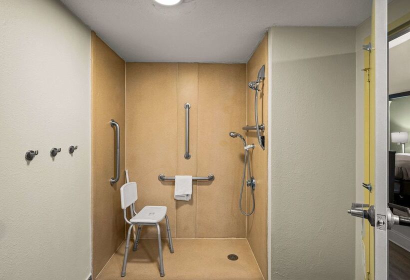 هتل Quality Inn & Suites North Little Rock