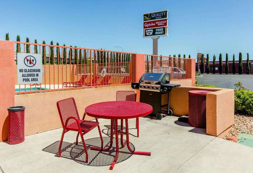 Отель Quality Inn