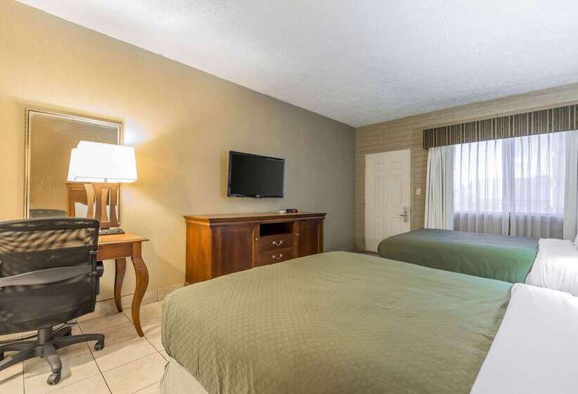 Отель Quality Inn