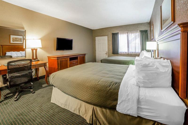 Отель Quality Inn