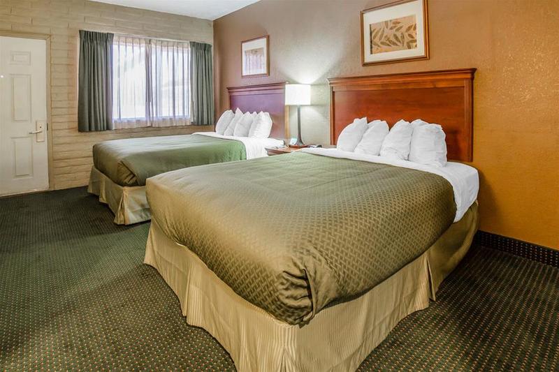 Отель Quality Inn