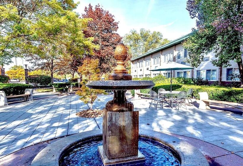 Radisson Hotel Providence Airport