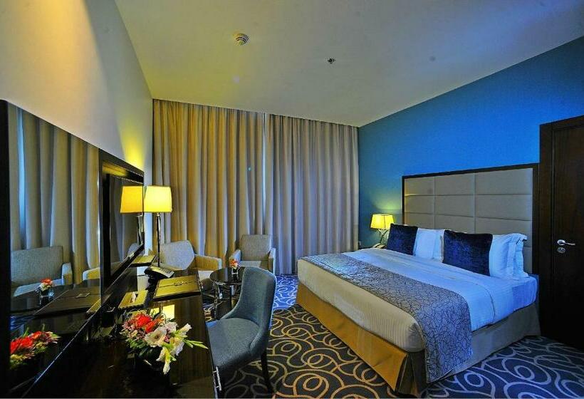 Отель Ramada Abu Dhabi Corniche