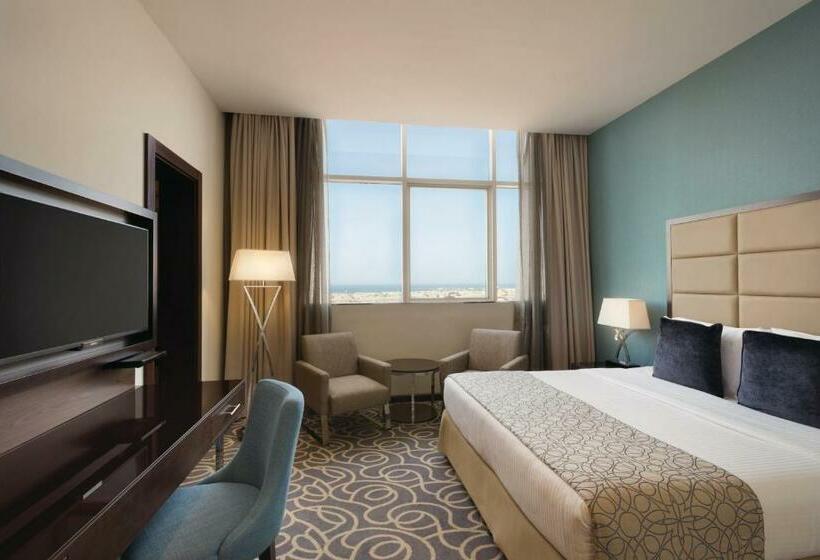 Отель Ramada Abu Dhabi Corniche