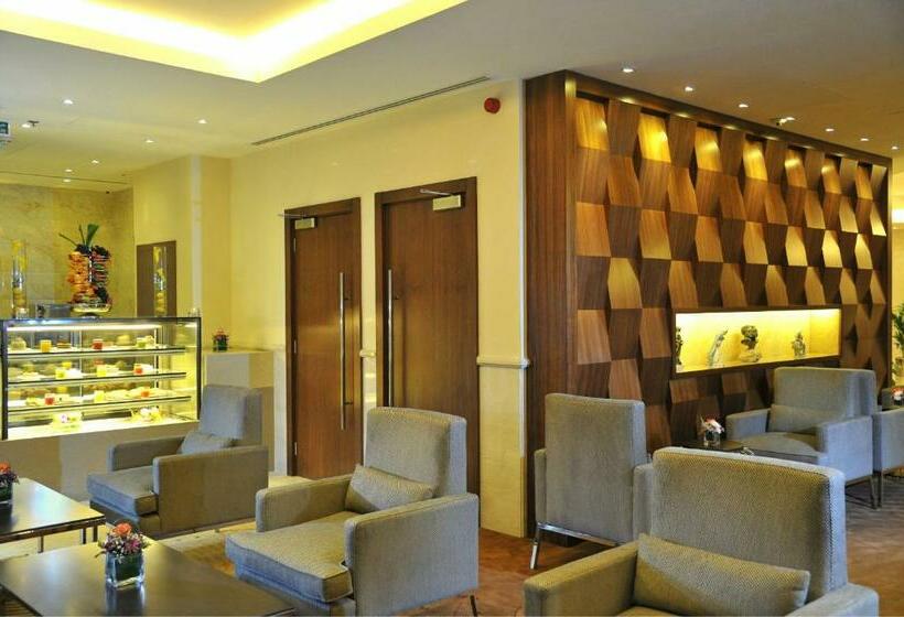 Отель Ramada Abu Dhabi Corniche