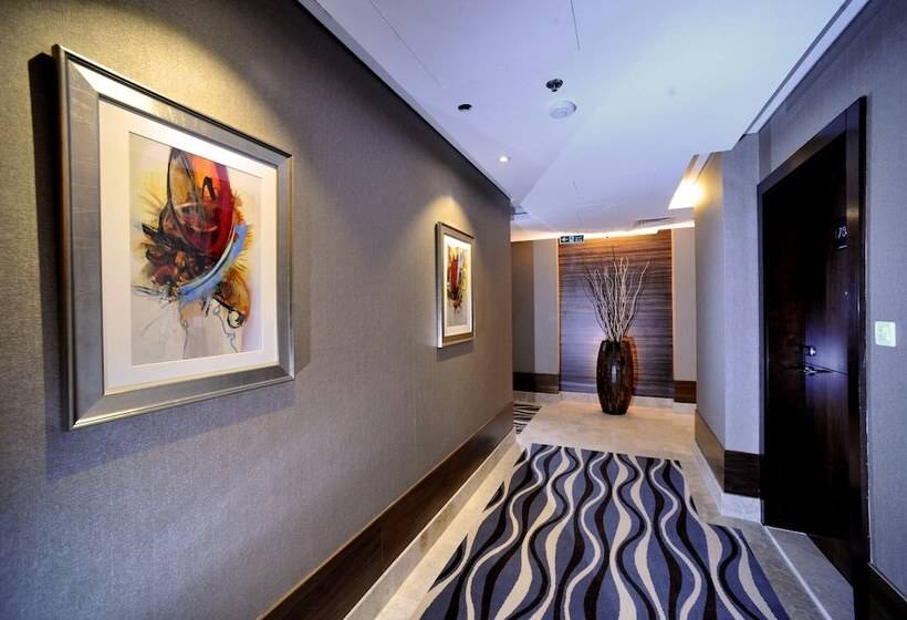 Отель Ramada Abu Dhabi Corniche