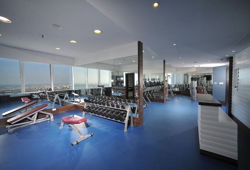 Отель Ramada Abu Dhabi Corniche