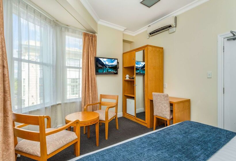 ホテル Ramada By Wyndham Hamilton City Center