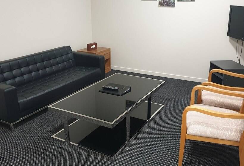 ホテル Ramada By Wyndham Hamilton City Center