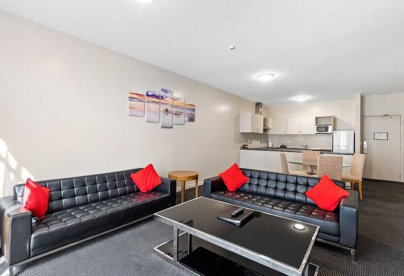 ホテル Ramada By Wyndham Hamilton City Center