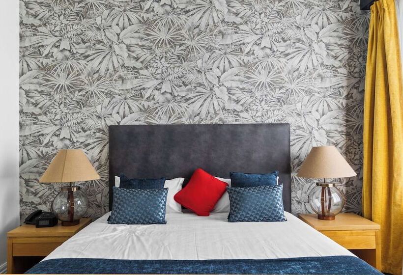 ホテル Ramada By Wyndham Hamilton City Center