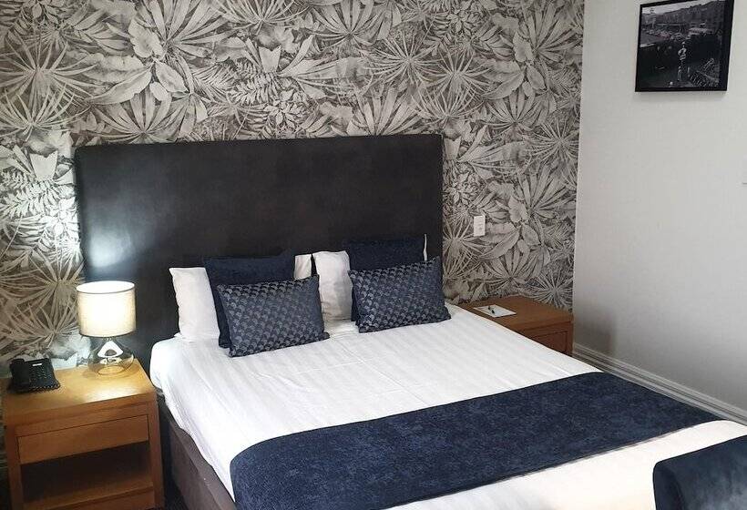 ホテル Ramada By Wyndham Hamilton City Center