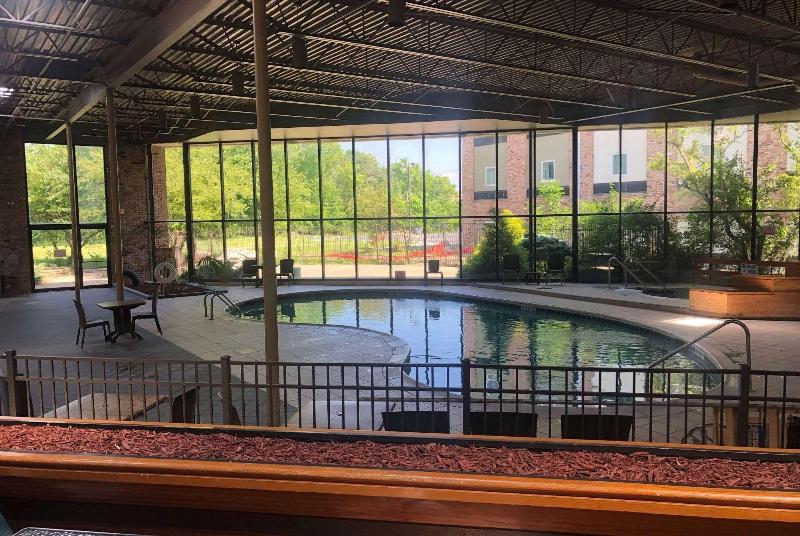 فندق Michigan City Inn