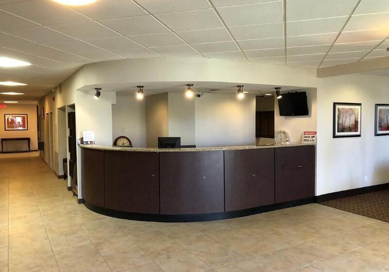 فندق Michigan City Inn