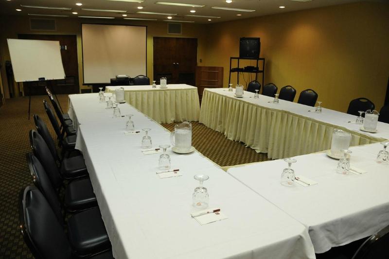 فندق Michigan City Inn