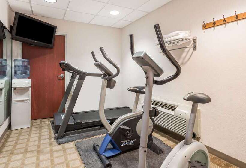 فندق Ramada By Wyndham Panama City