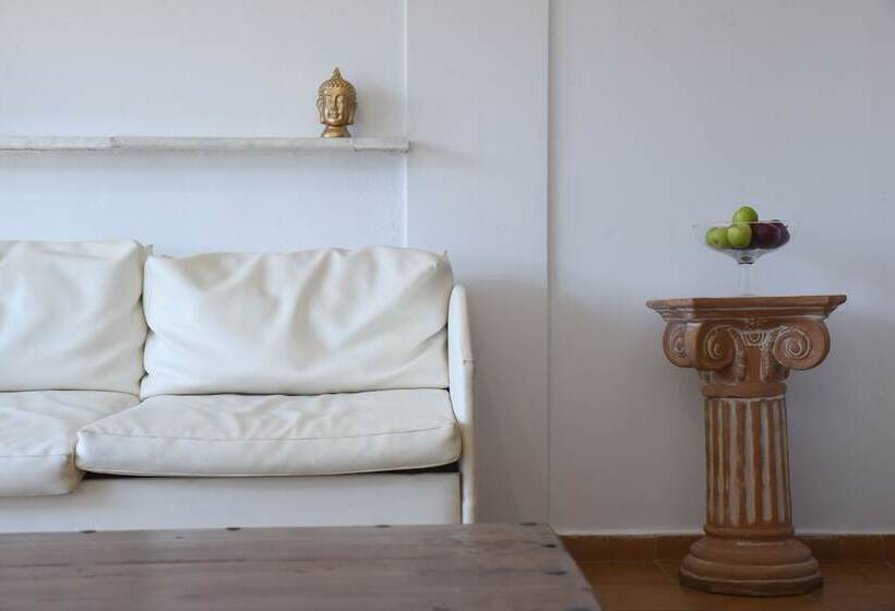 호텔 Rebecca's Village