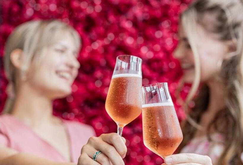 호텔 Voco The Cadence, An Ihg