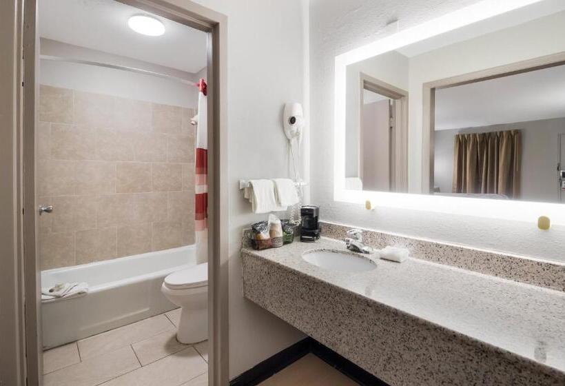 فندق Red Roof Inn & Suites Jackson, Tn