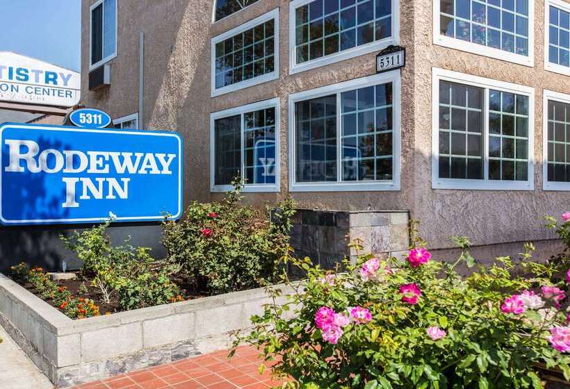 בית מלון כפרי Rodeway Inn