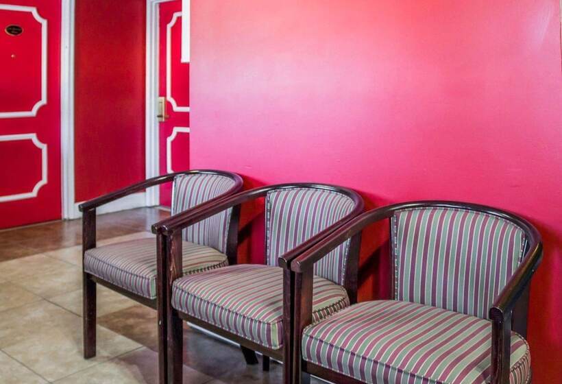 فندق Rodeway Inn