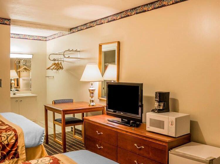 فندق Rodeway Inn