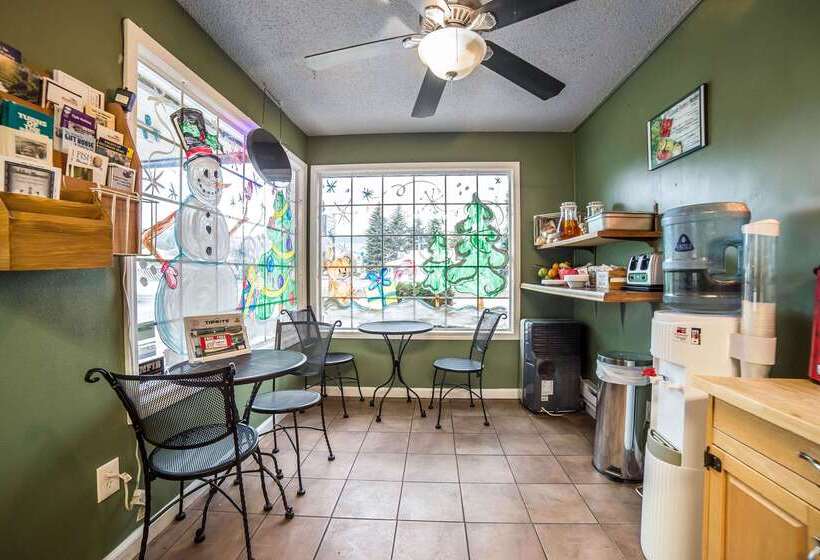 فندق Rodeway Inn