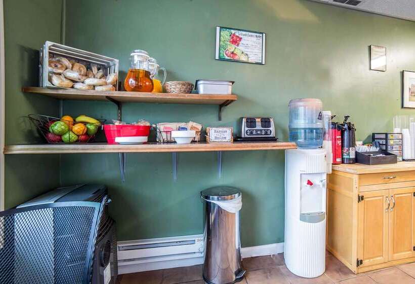 فندق Rodeway Inn