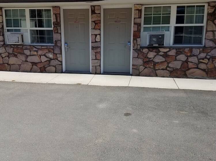 فندق Rodeway Inn