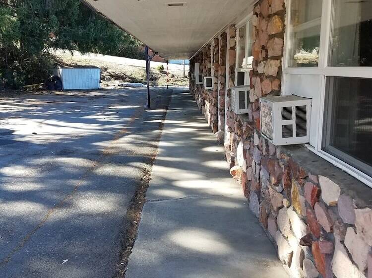 فندق Rodeway Inn