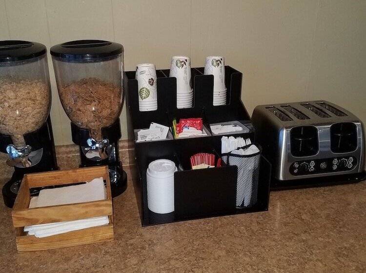 فندق Rodeway Inn