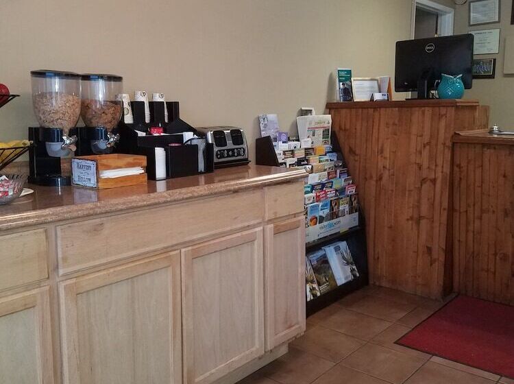 فندق Rodeway Inn